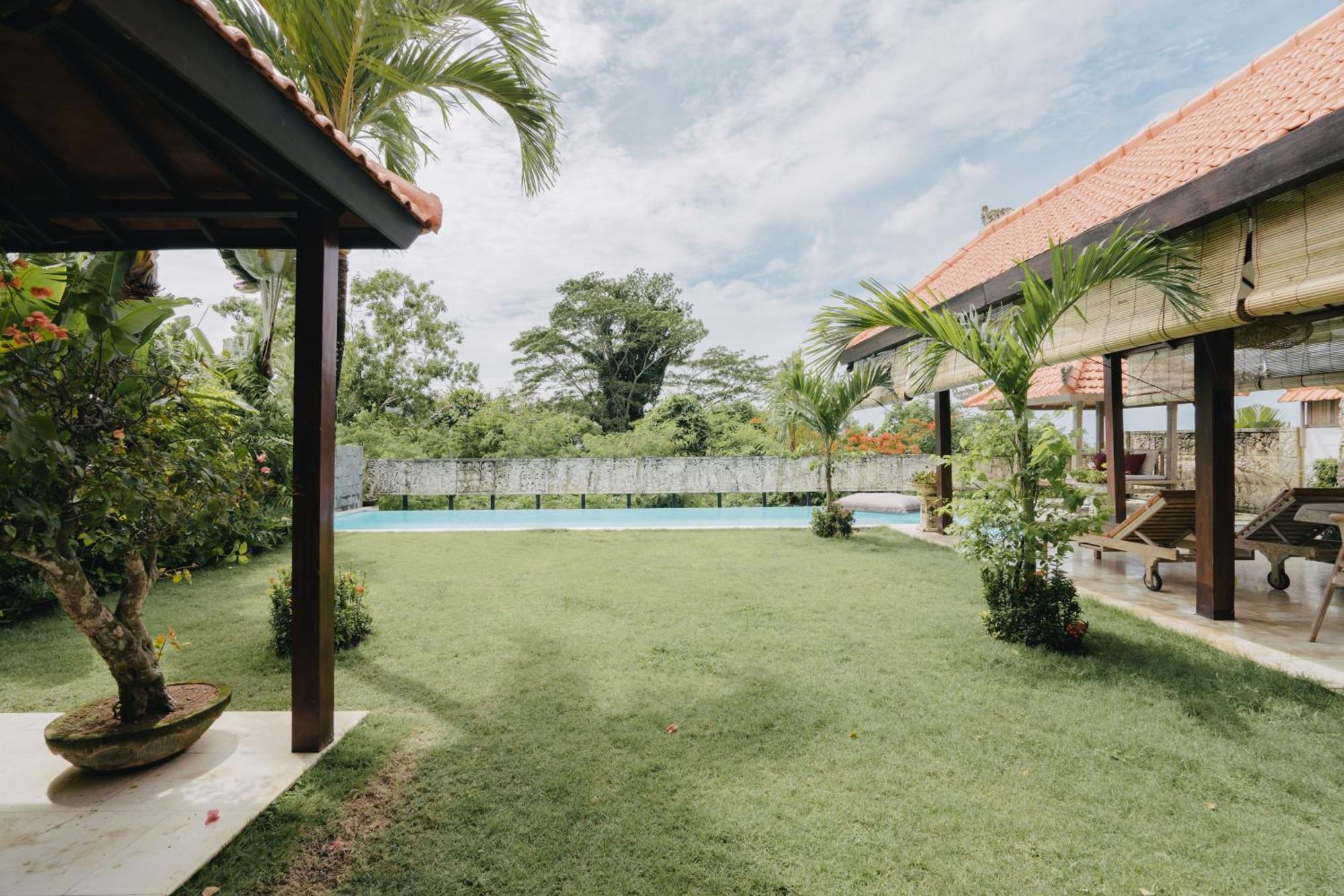 Tropical Villa Asmara Uluwatu  Exterior photo